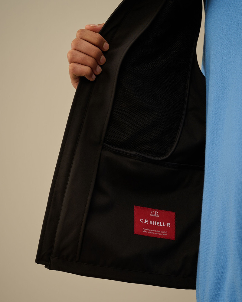 C.P. Shell-R Hooded Vest 7