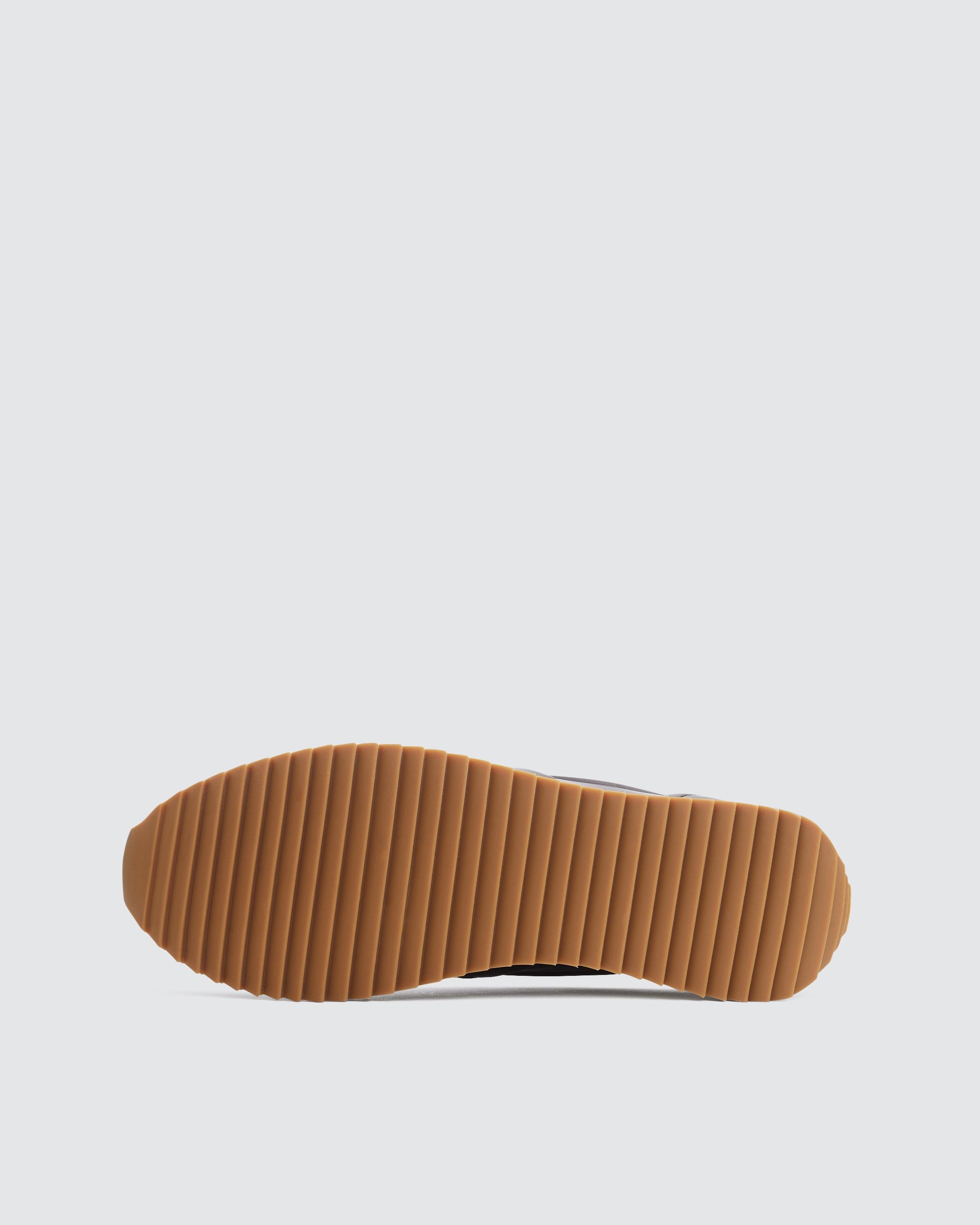 Retro Runner - Leather
Low Top Sneaker - 5