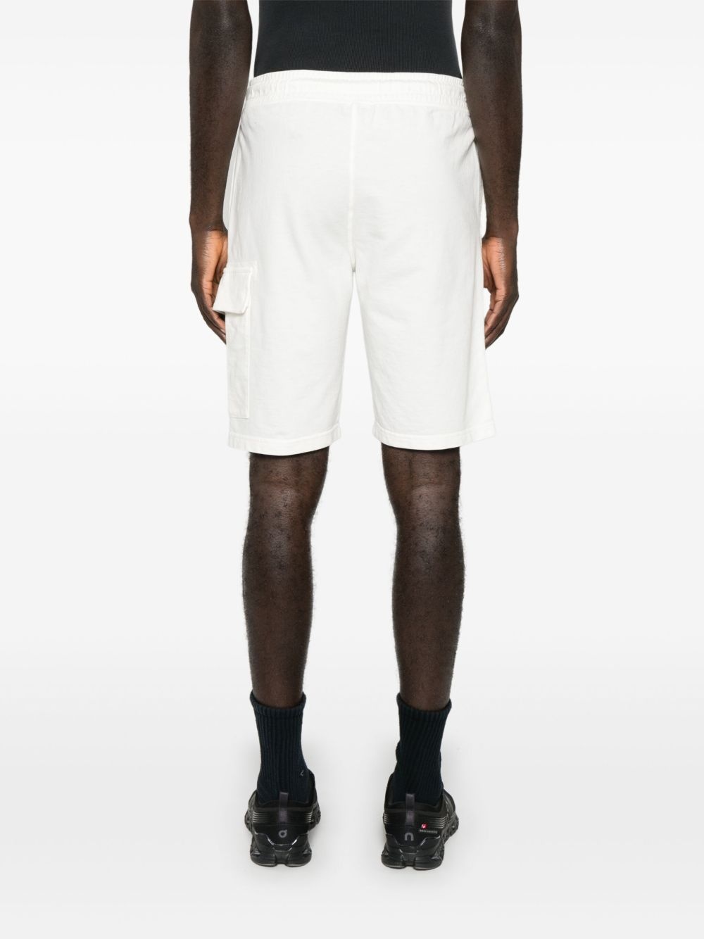 Lens-detail cargo shorts - 4