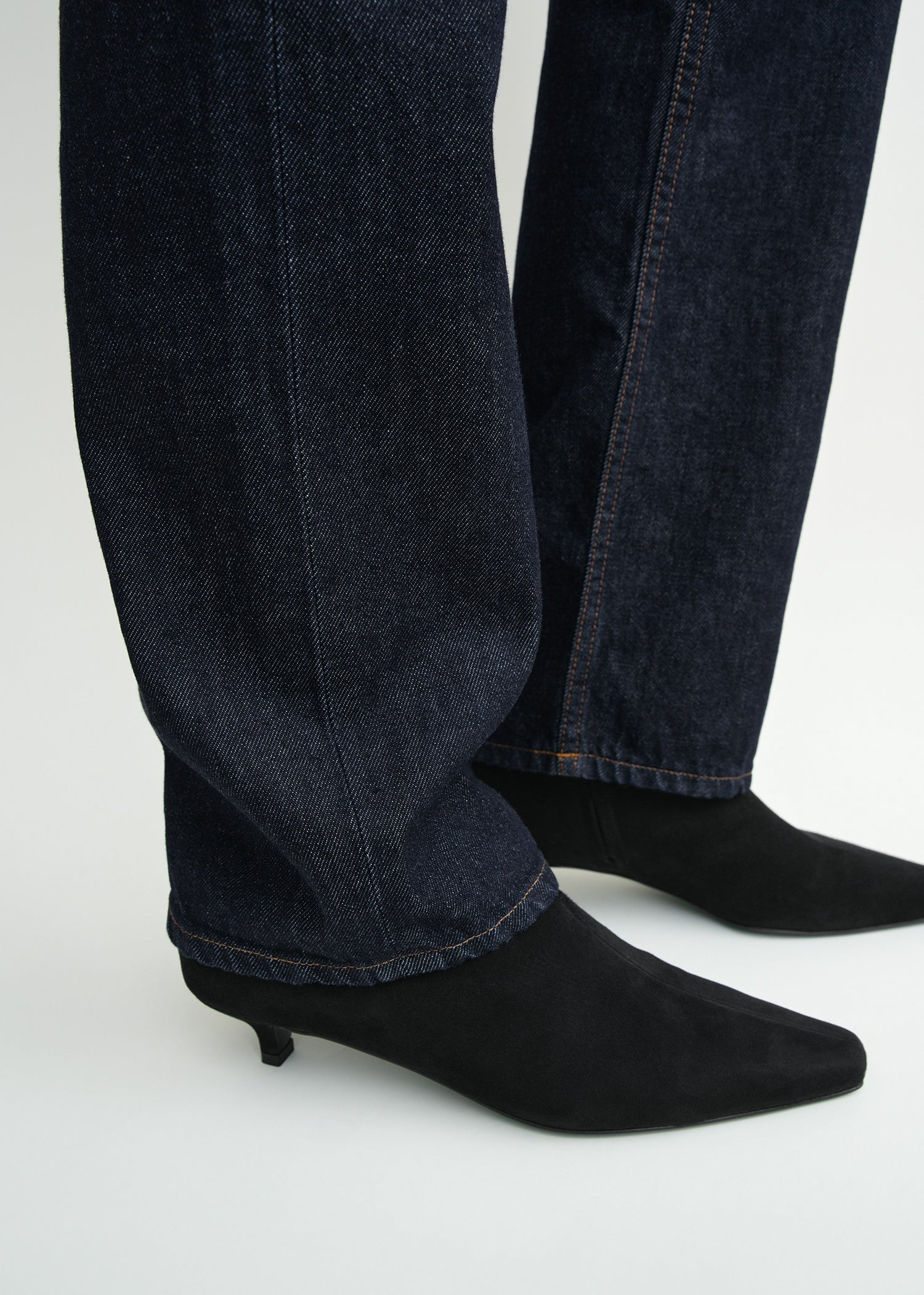 Slim suede ankle boots black - 2
