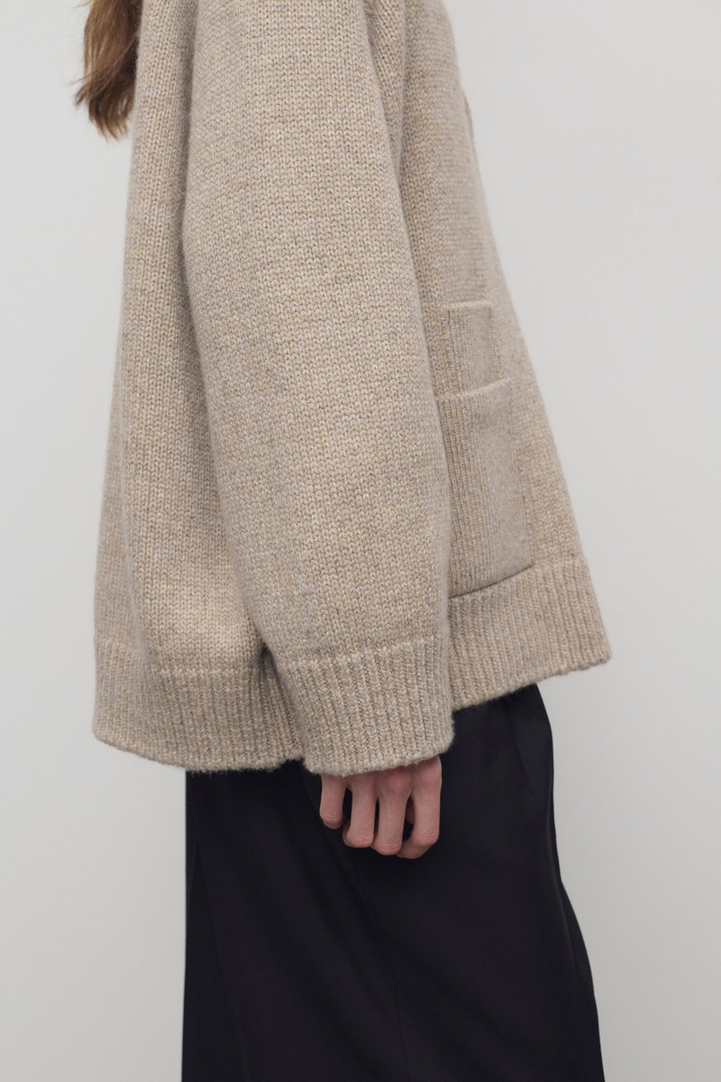 Milou Cardigan in Cashmere 4