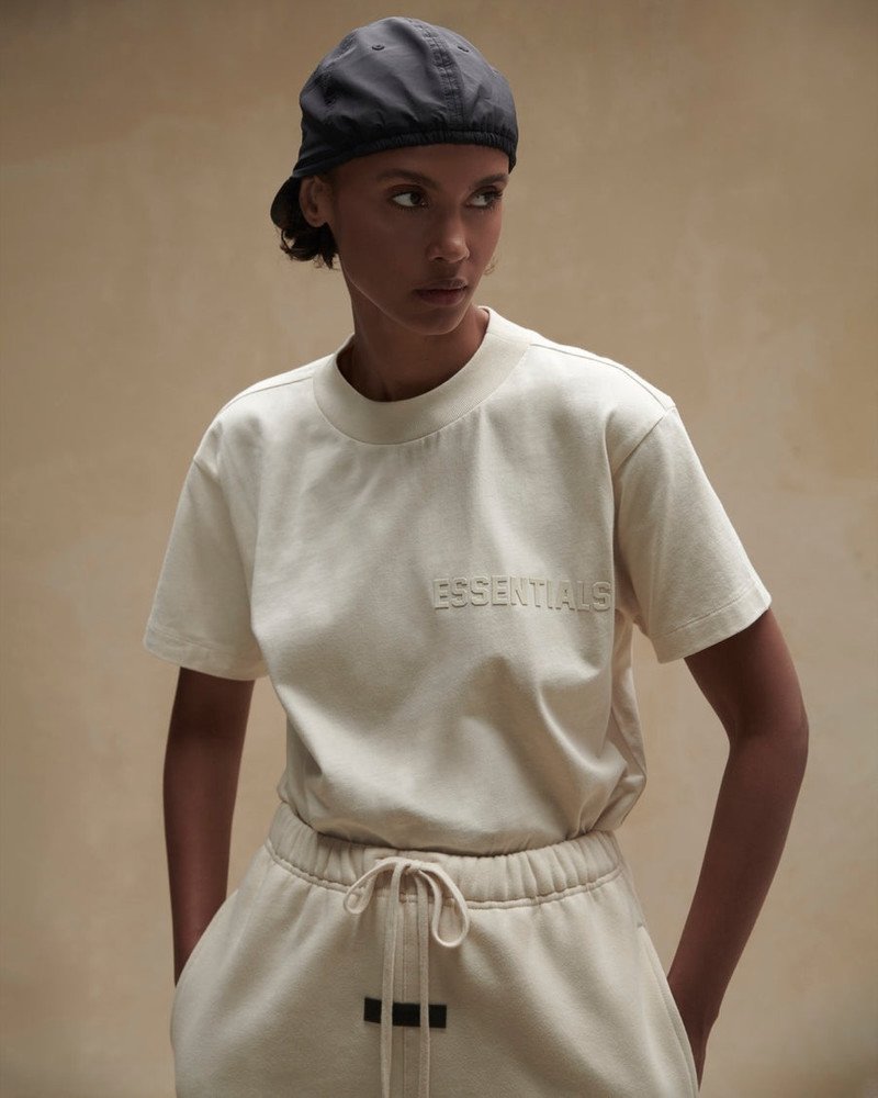 ESSENTIALS Womens SS Tee outlook