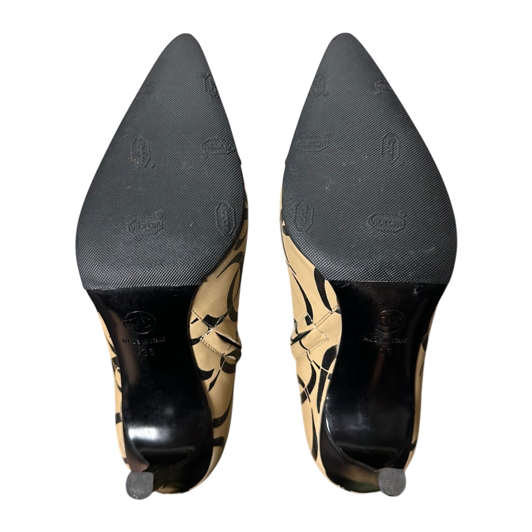 CHANEL Fall Winter 2000 Monogram CC Logo Pointed Toe Ankle Boots - 3