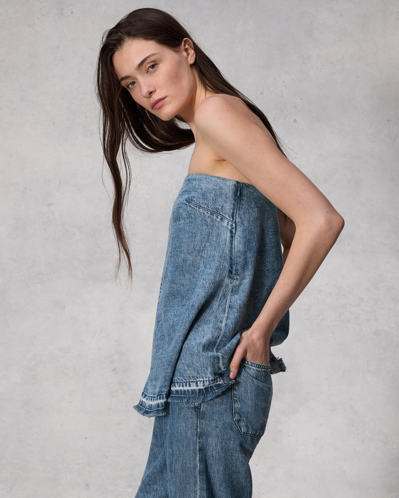 Ultra Featherweight Aurora Top
Relaxed Fit 4