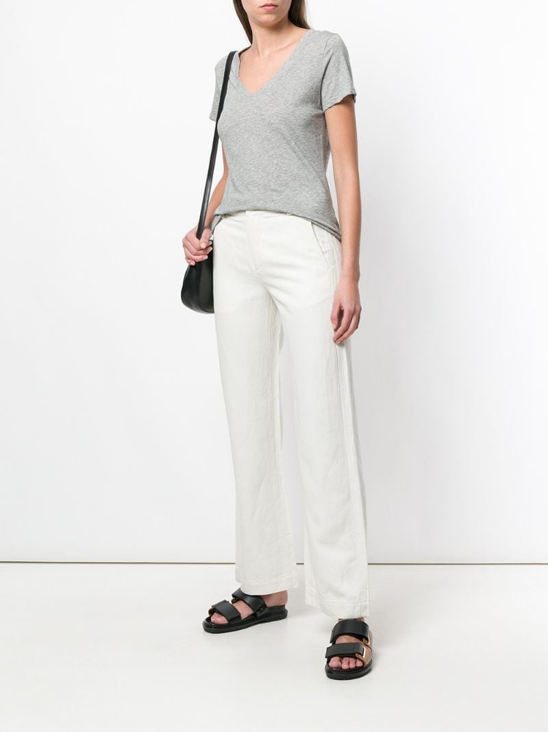 Vince classic v-neck T-shirt outlook