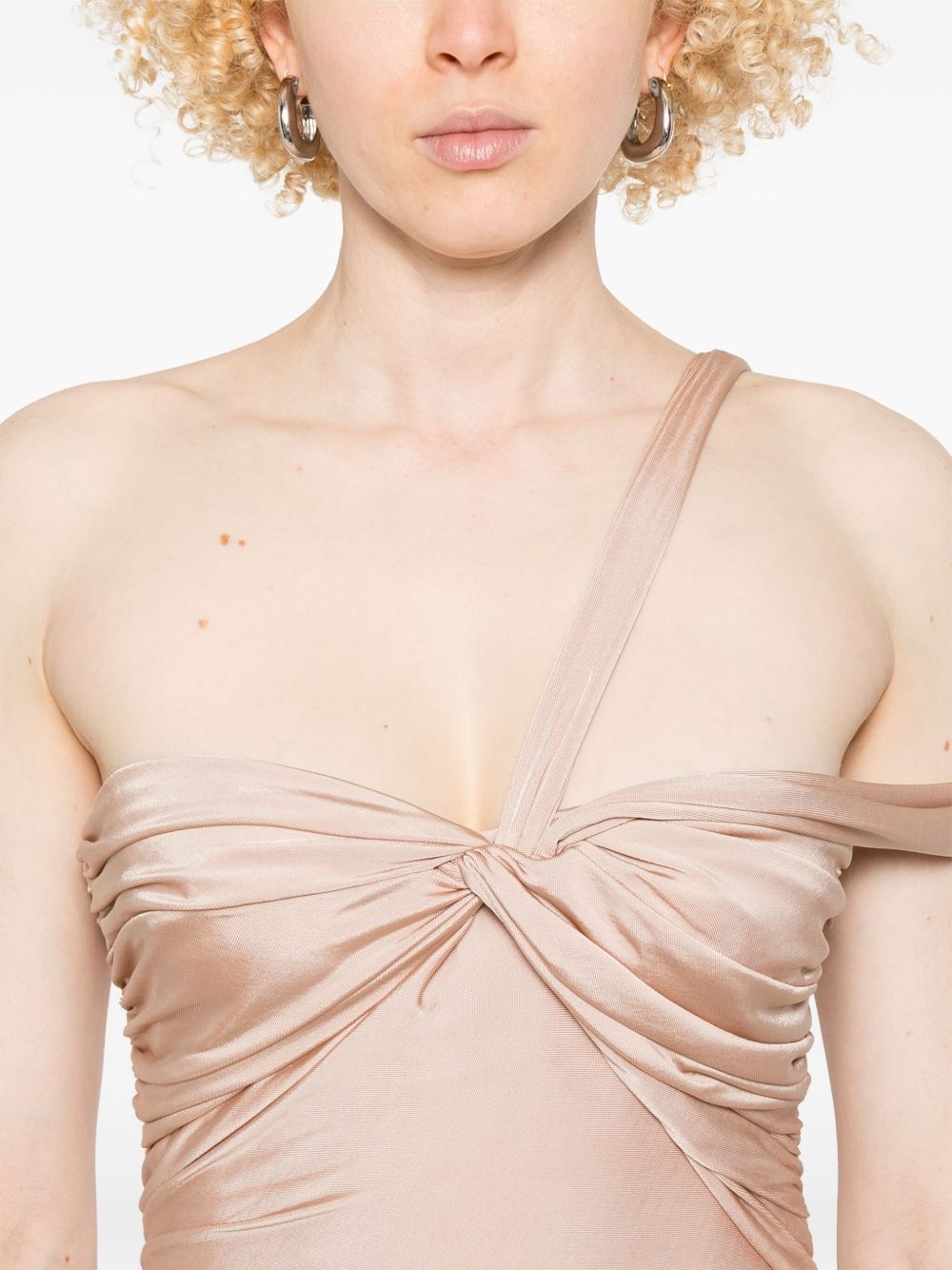 twisted-front one-shoulder gown - 5