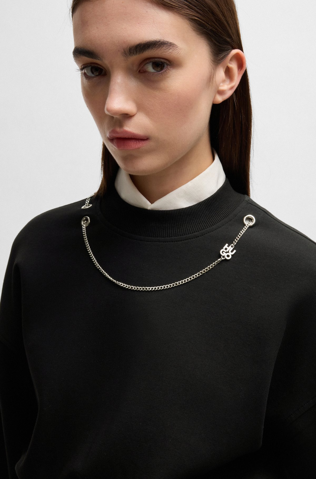 SWEATSHIRT WITH DETACHABLE SIGNATURE CHAIN - 5