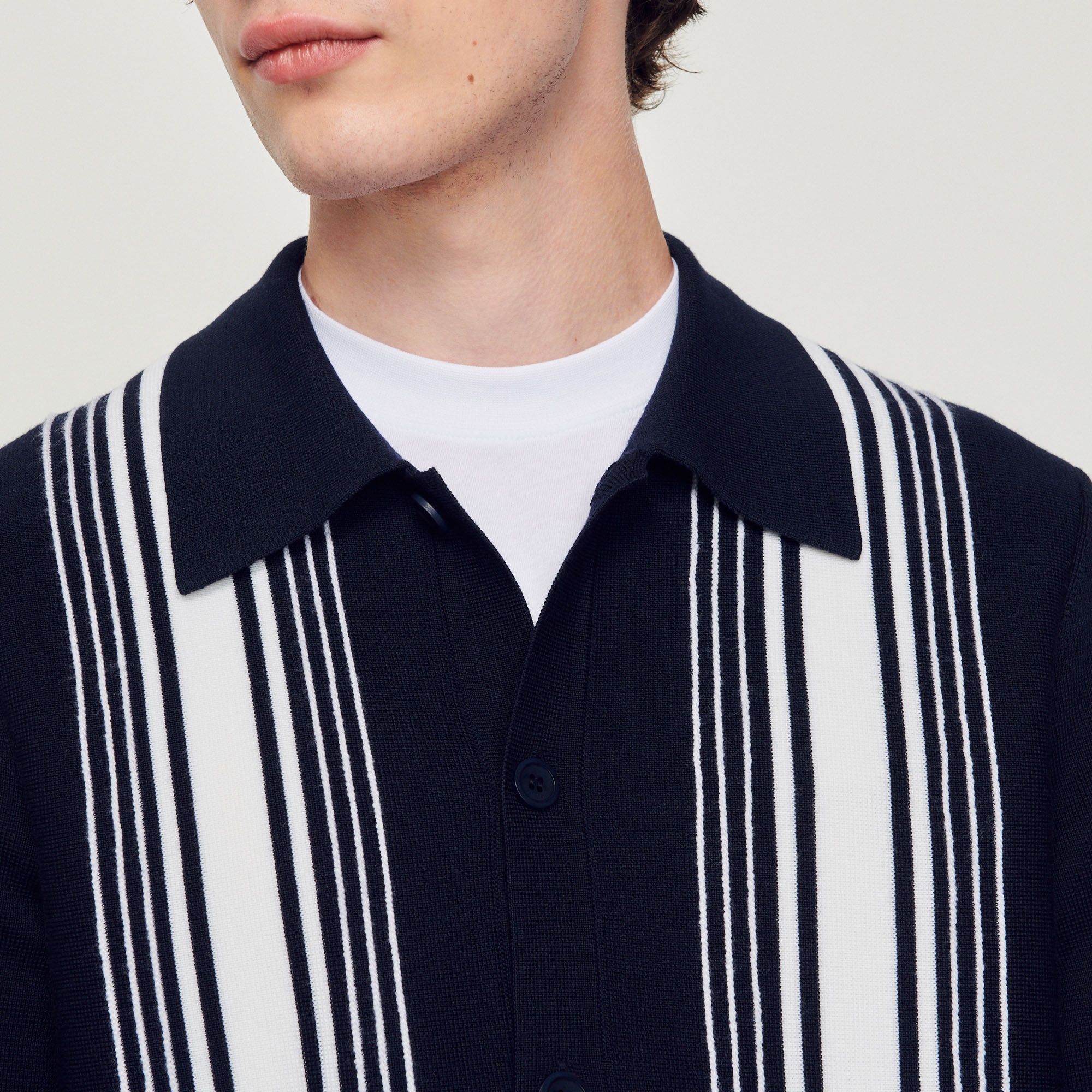 Cardigan with contrasting embroidery - 3