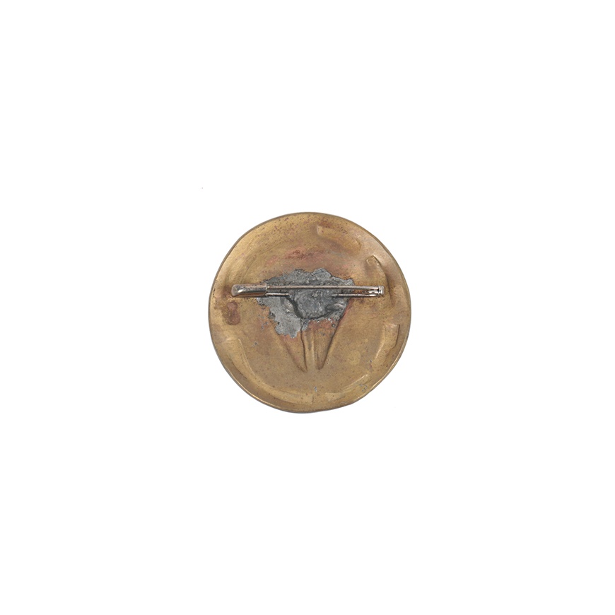 V BADGE 50MM BRASS - 2