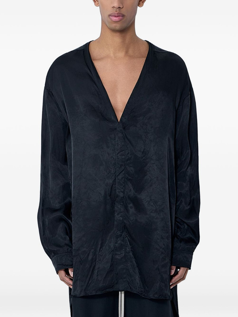 V-neck shirt 1