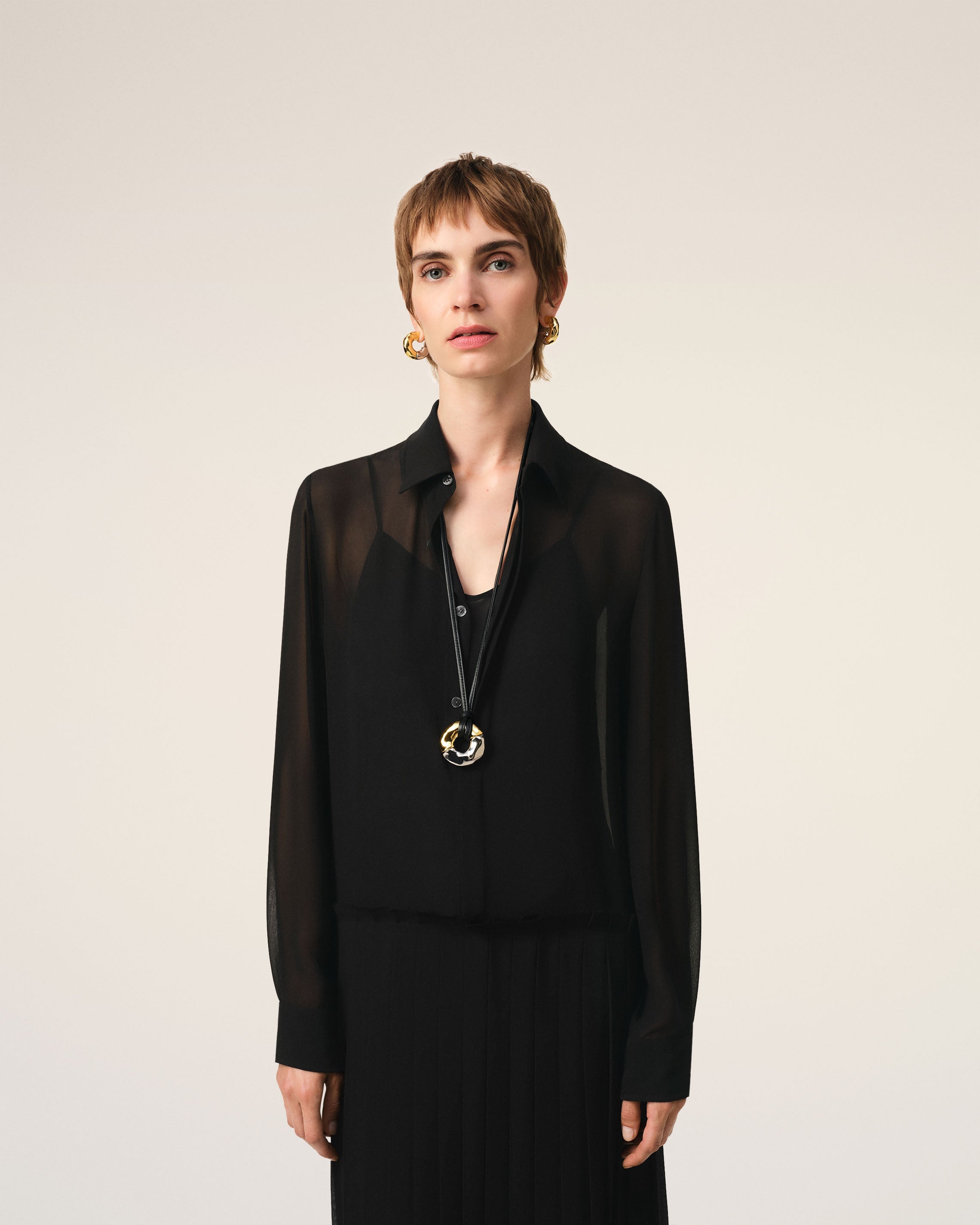BLACK PLEATED MIDI DRESS - 3