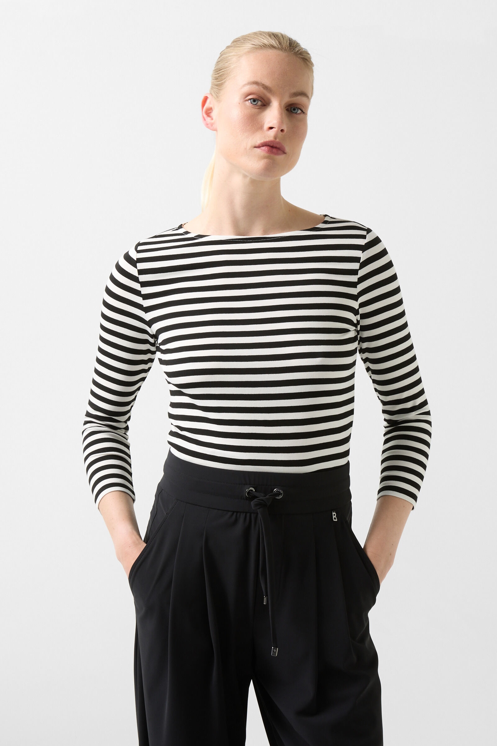 Louna Longsleeve in Black/Off-white - 2