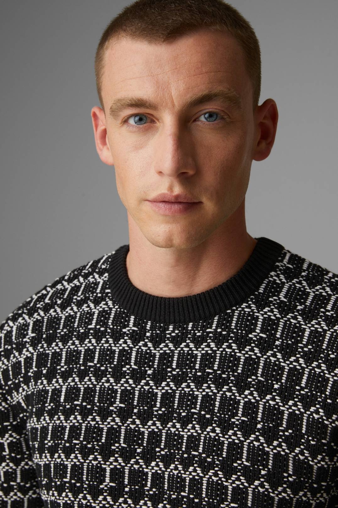 CRAIG KNITTED PULLOVER IN BLACK/WHITE - 4