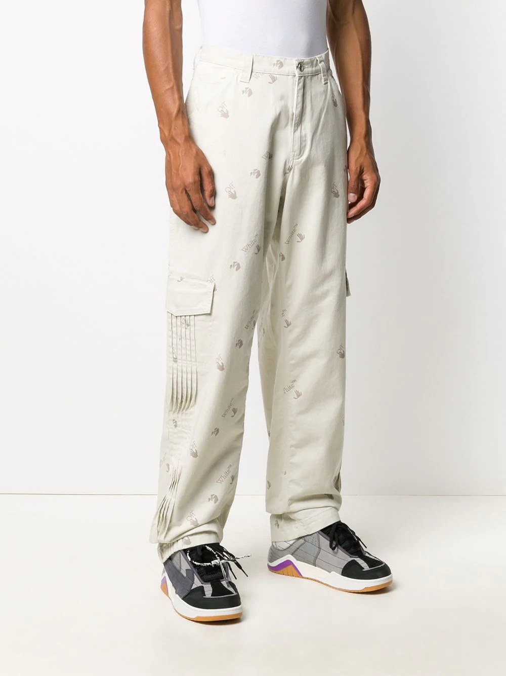 pleated logo print cargo pants - 3