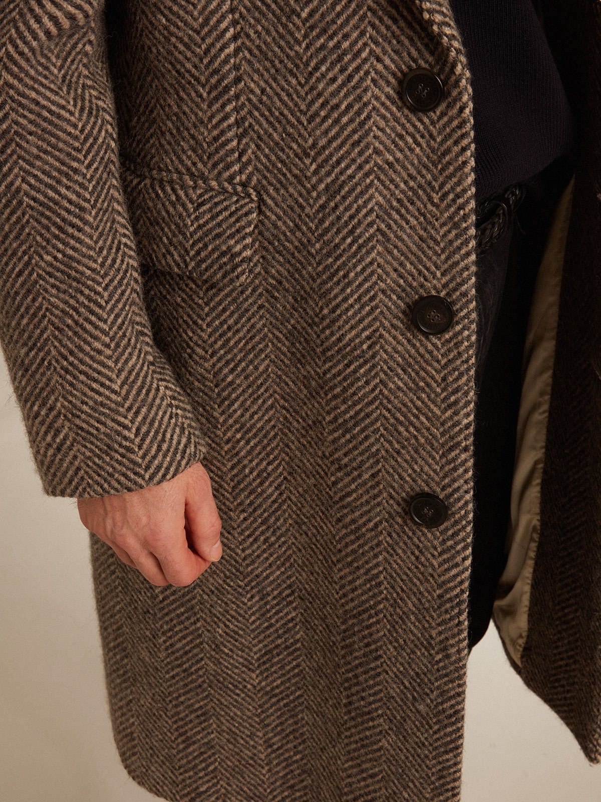 Men's single-breasted wool coat with beige and gray herringbone weave - 5