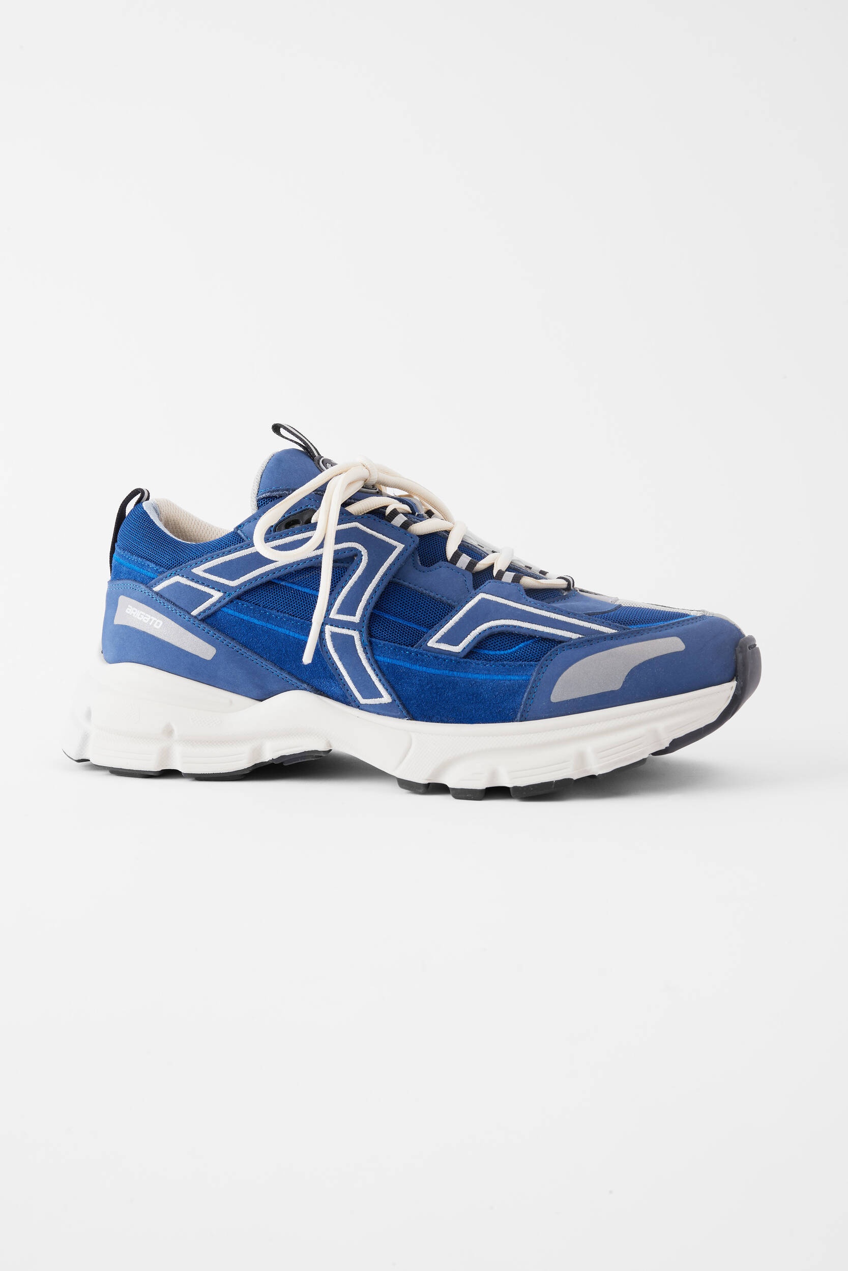 【関税込み】Axel Arigato ブルー Marathon スニーカー Axel Arigato Light Blue Marathon Neo Runner Sneaker, Brand