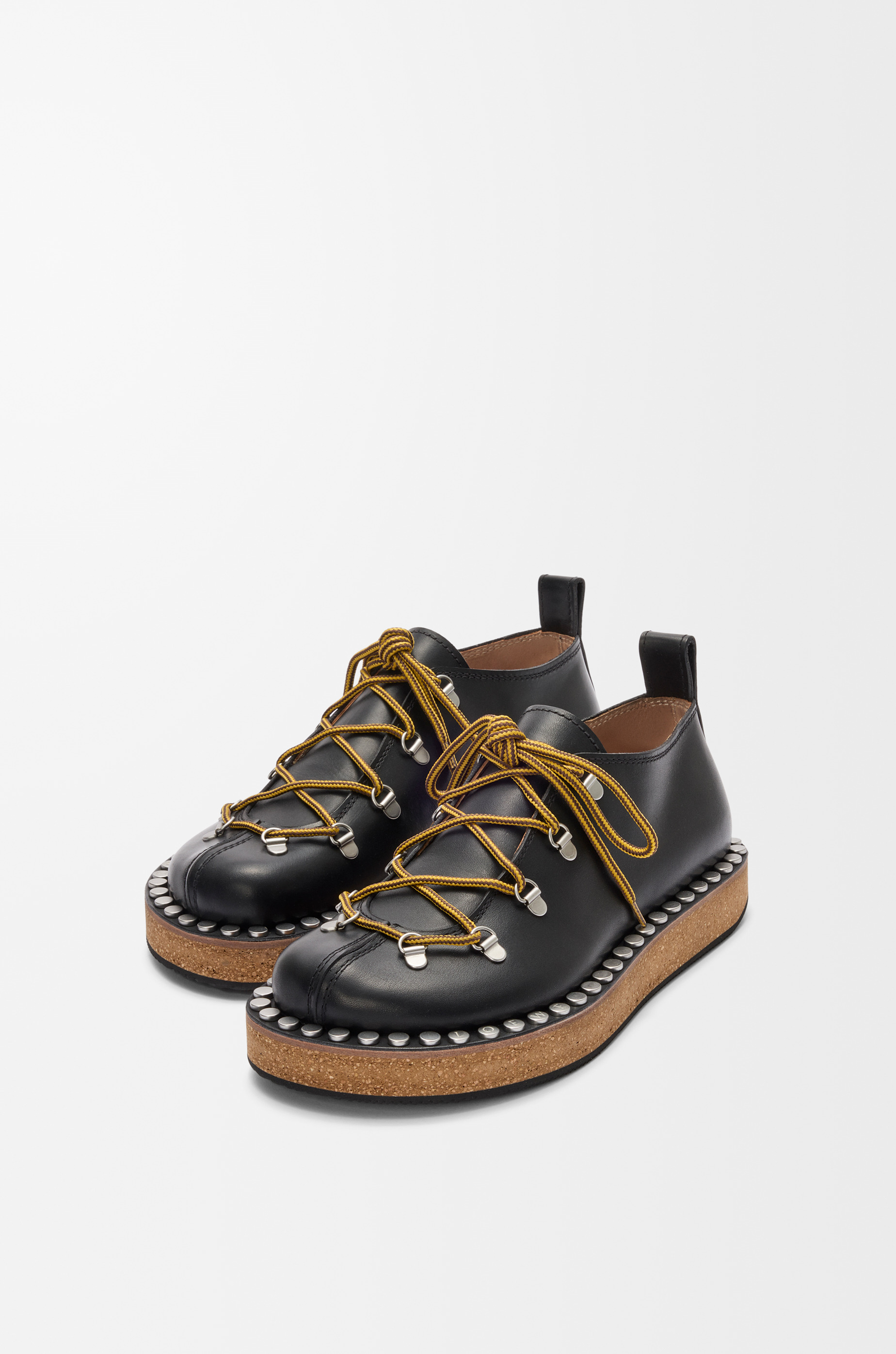 Rivet lace-up in vegetable-tanned calfskin - 3