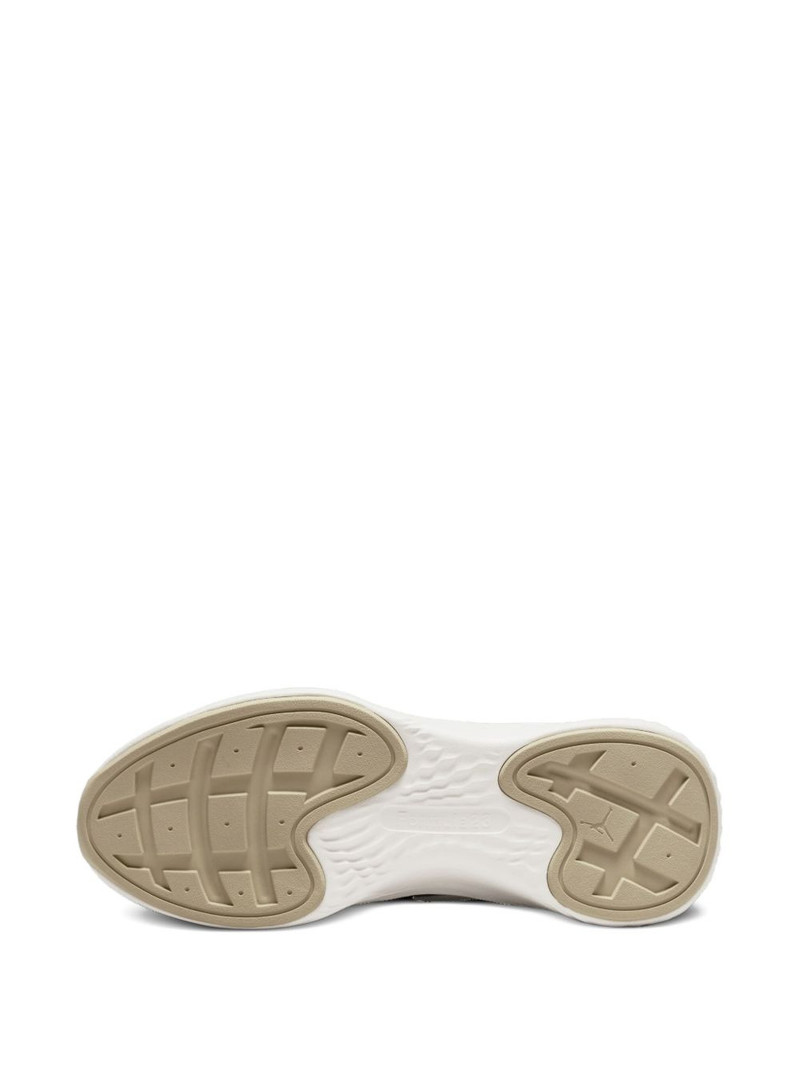 Delta 3 low trainers 5