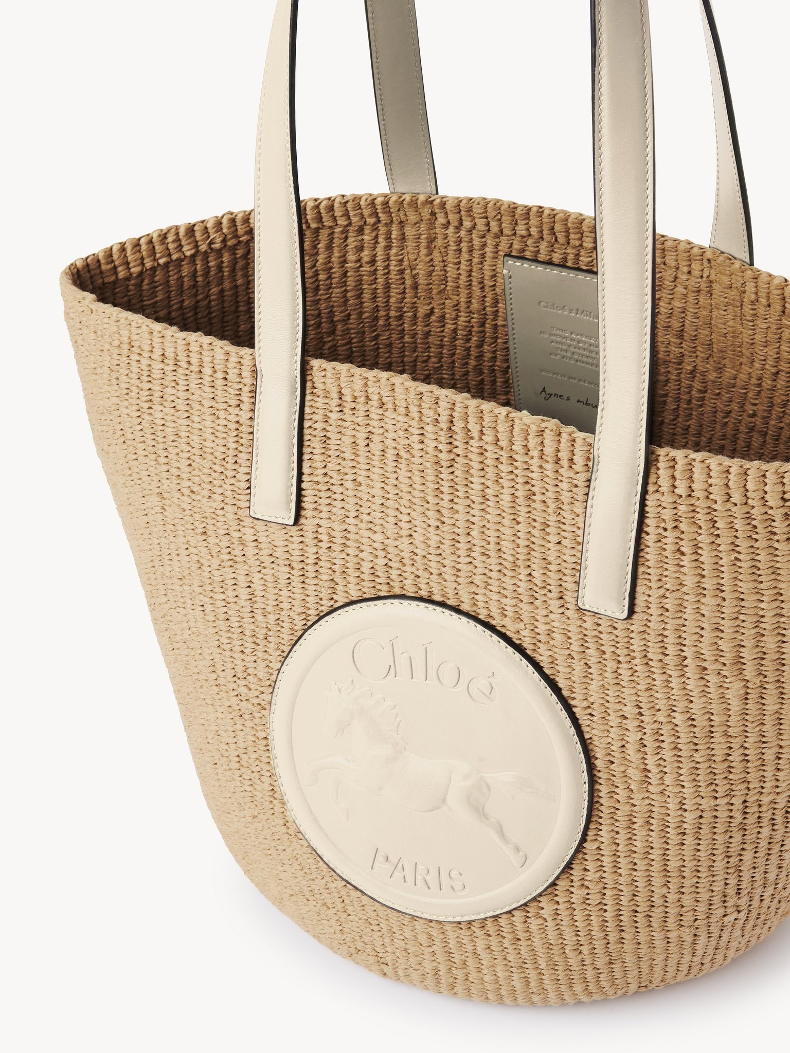 LARGE HORSE MEDAL BASKET IN NATURAL FIBERS - 4
