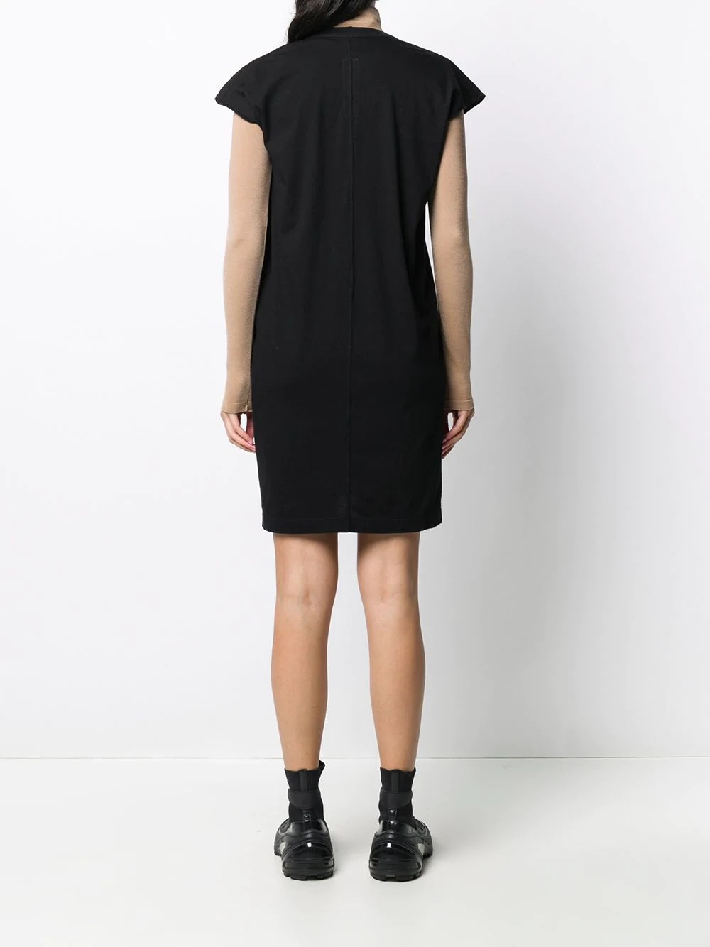 plunging-neck t-shirt dress - 4