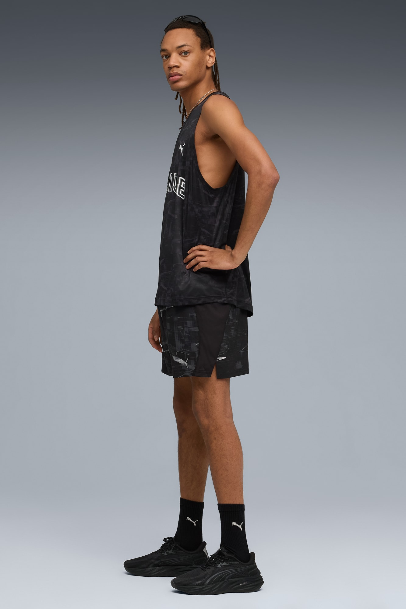 M RUN CLUB GRAPHIC TANK Men - 5