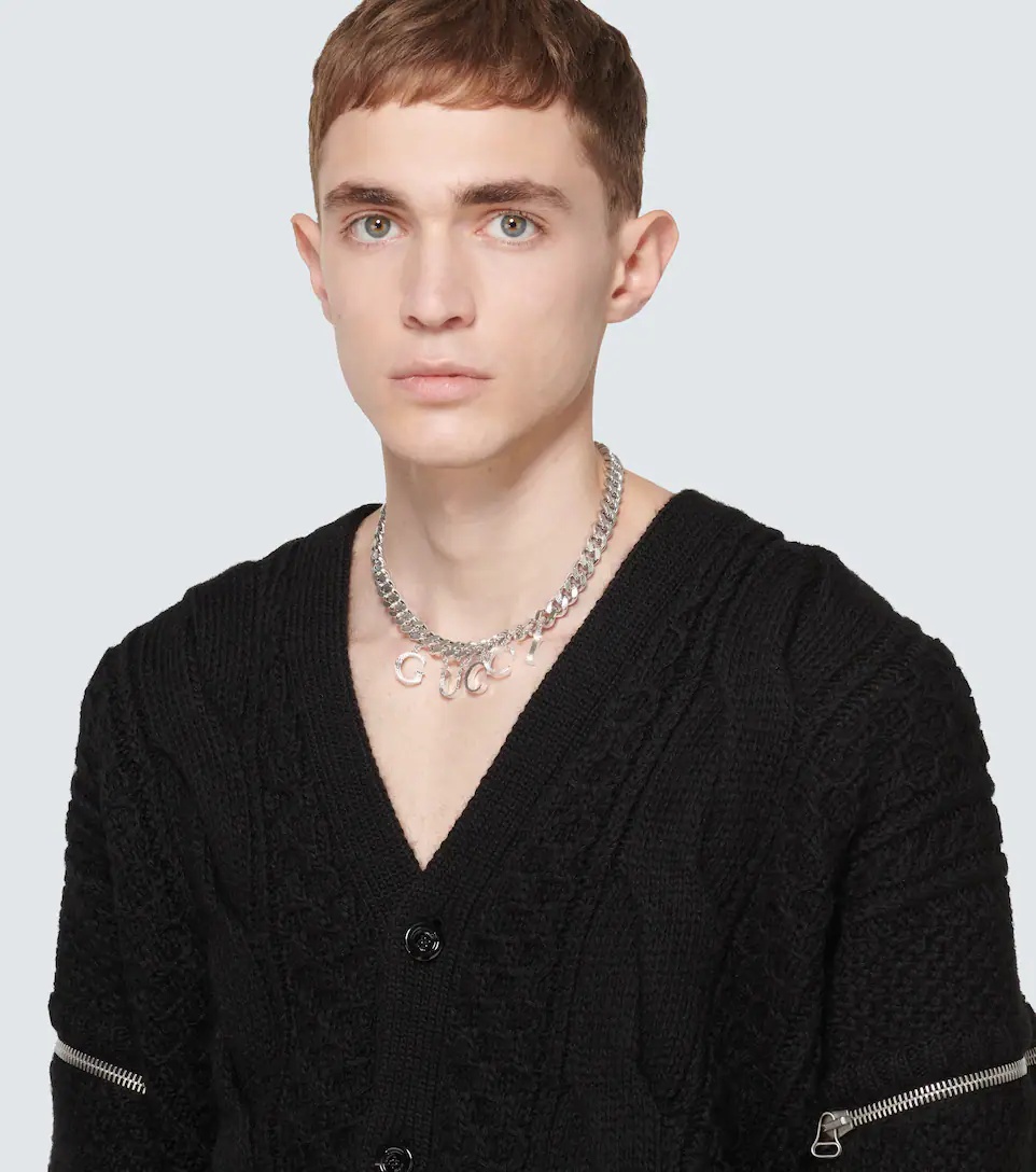 Necklace with Gucci script - 3