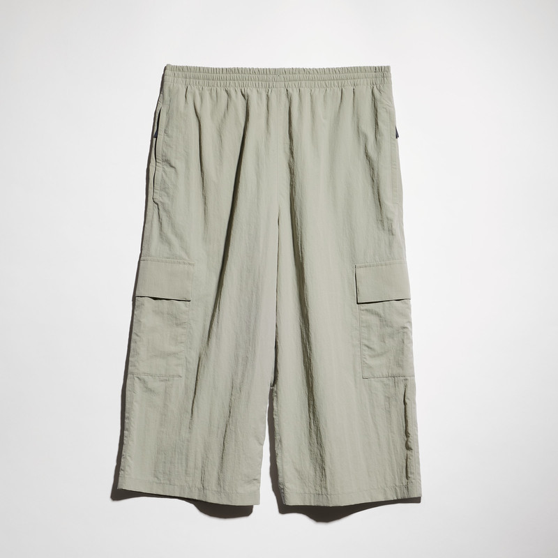Nylon cargo pants with wrinkle effect 5