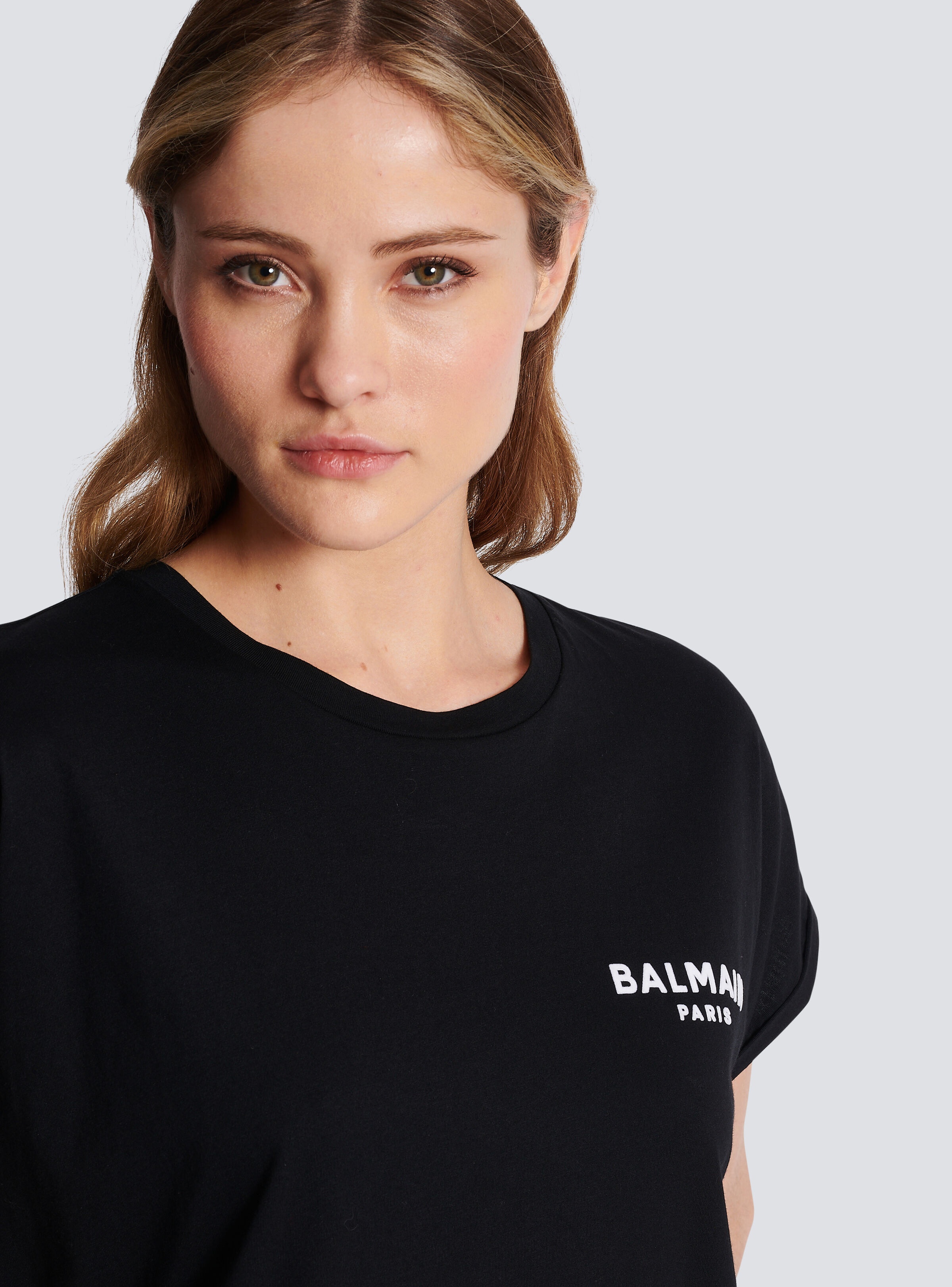 Eco-designed cotton T-shirt with small flocked Balmain logo - 7