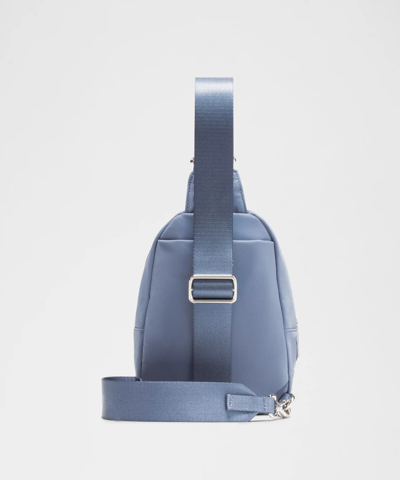 Everywhere Small Sling Bag 3