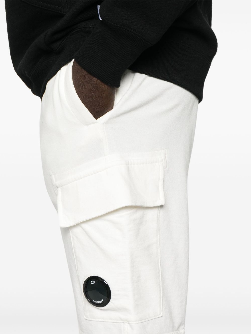 Lens-detail cargo shorts - 5