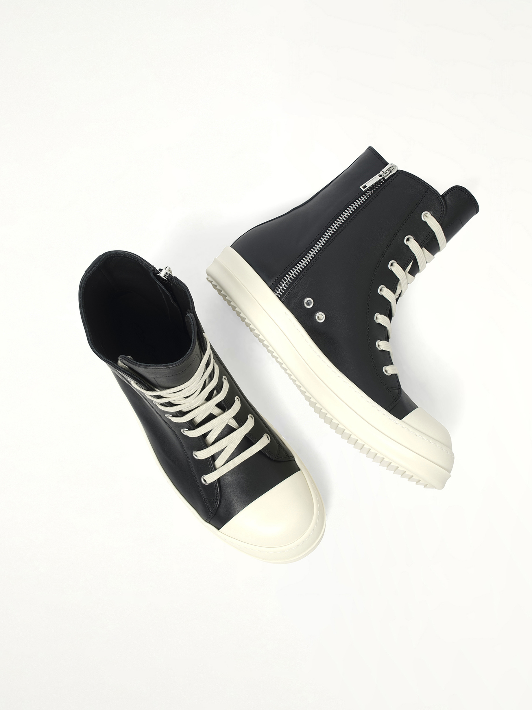 Sneaks in Black/Milk/Milk - 4