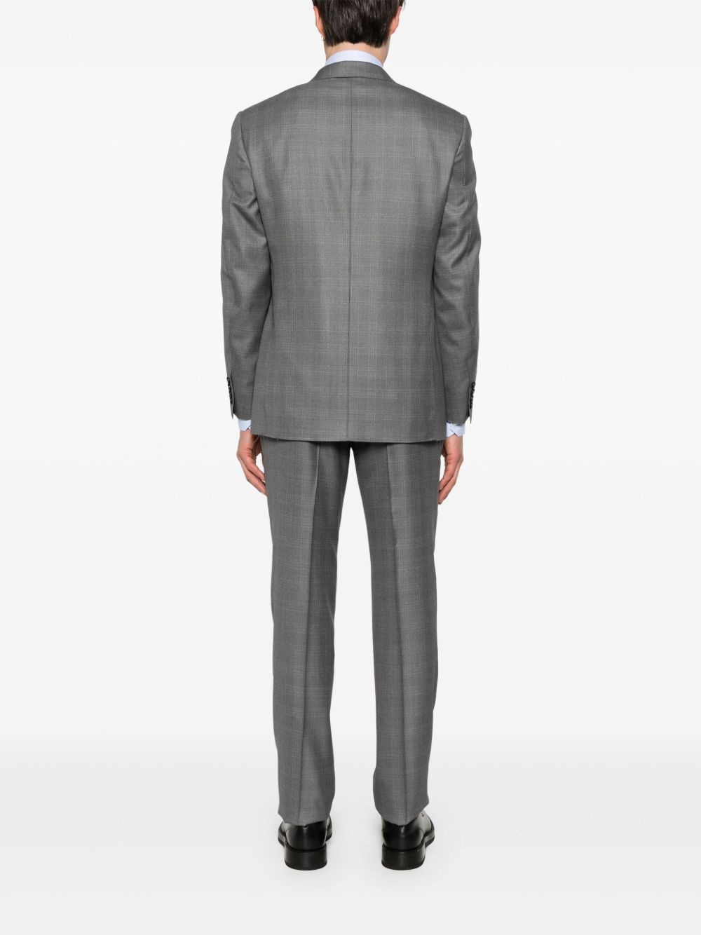 check-pattern suit - 3