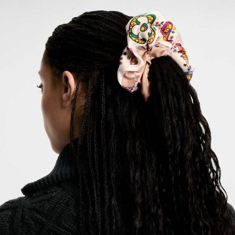 Vivienne Winter Celebration Scrunchie 5