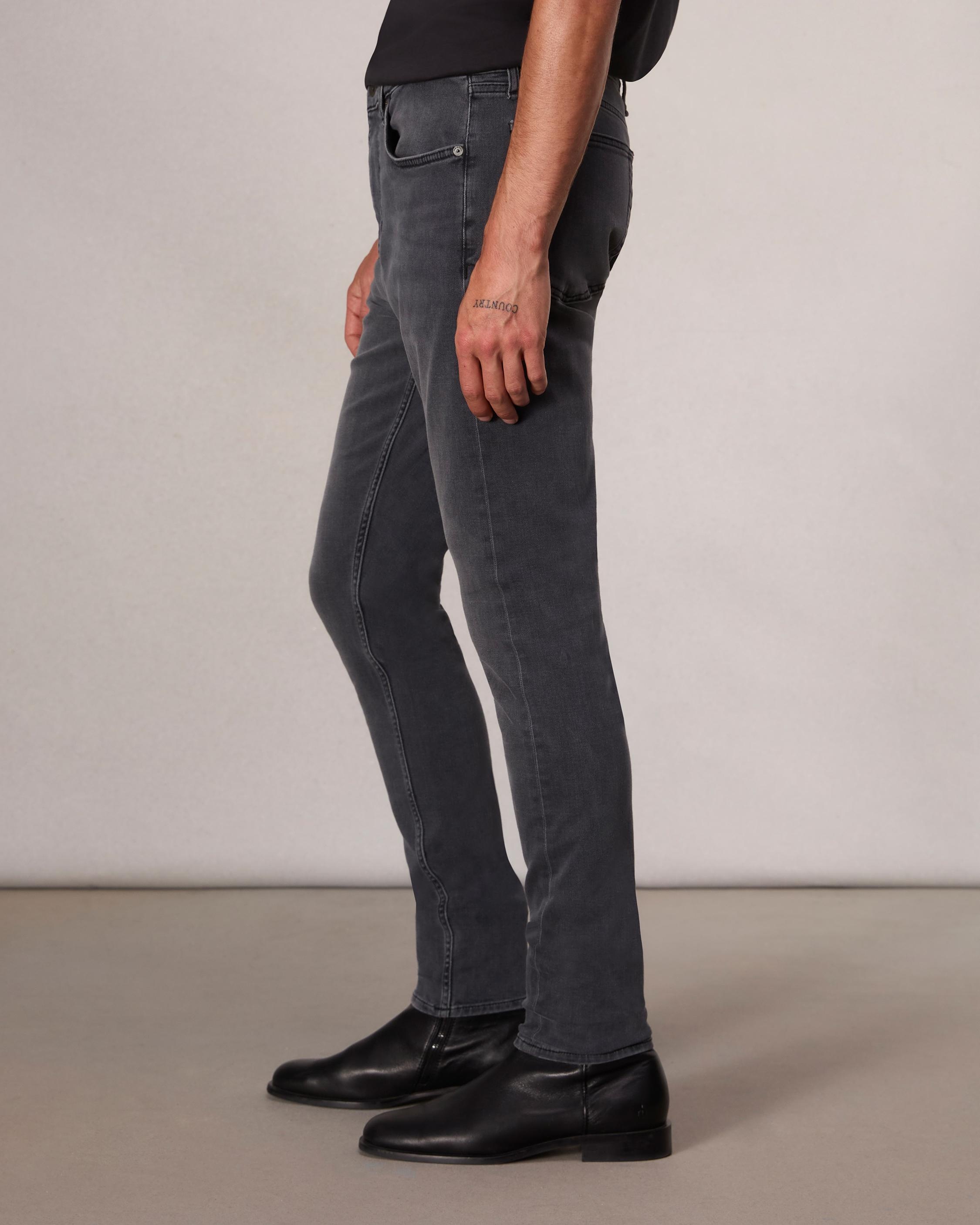 Fit 1 Skinny Fit Jean
Aero Stretch Denim - 3