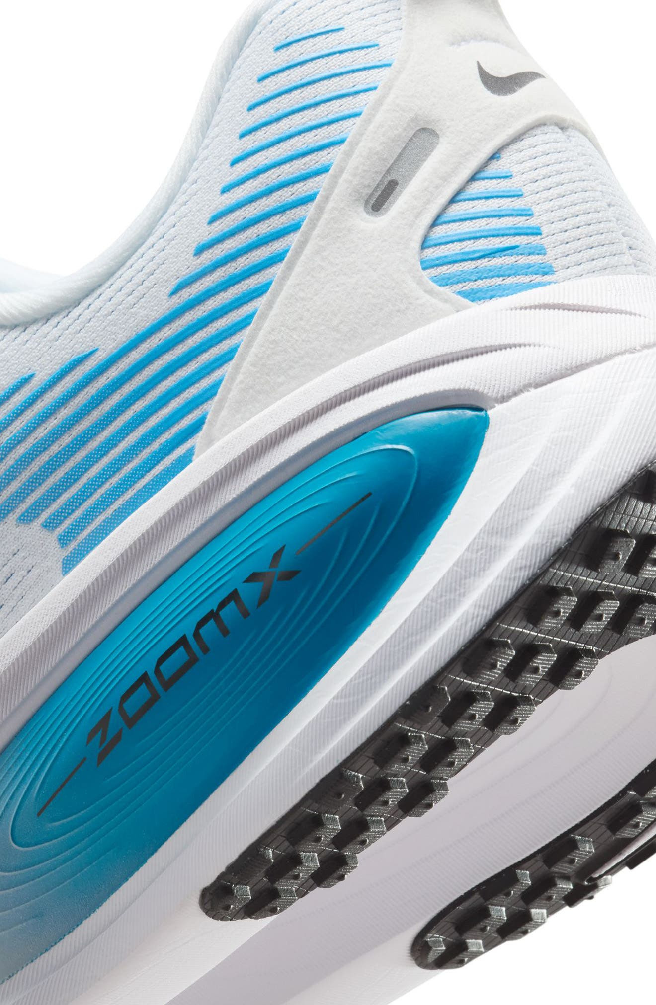 Nike Vomero 18 Running Shoe in 109 White/black at Nordstrom - 8