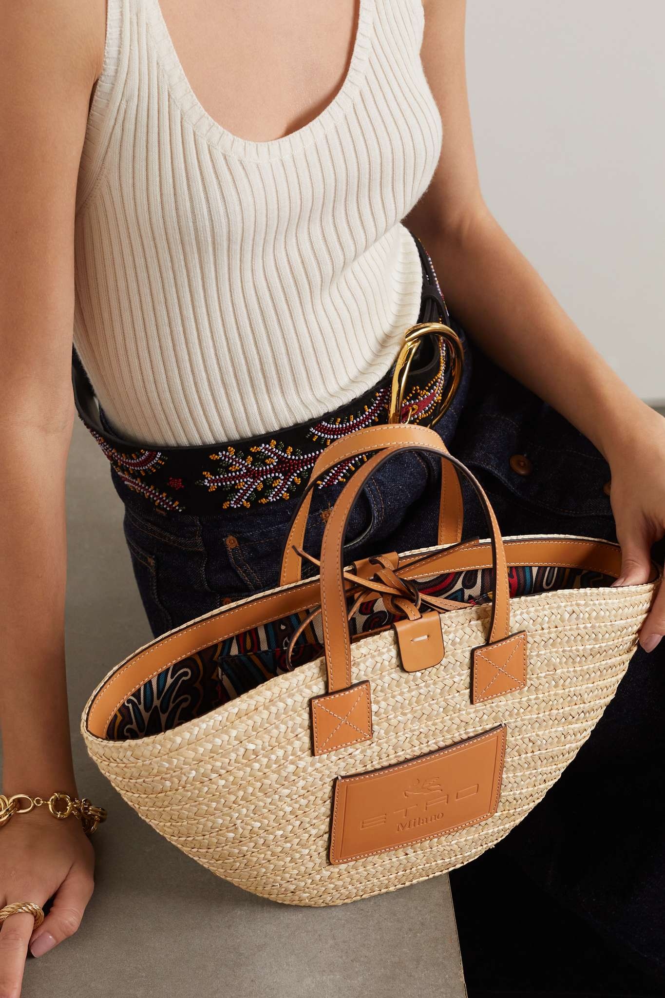 Medium leather-trimmed raffia tote - 2