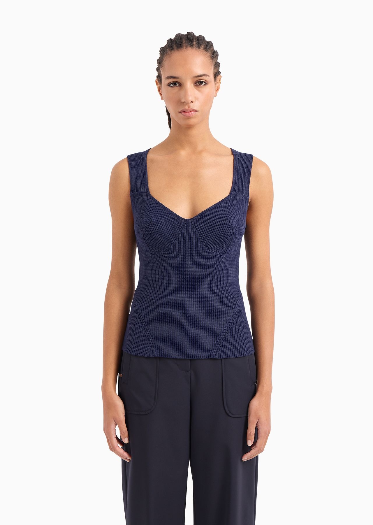 Corn-on-the-cob stitch knit top with contoured neckline - 2