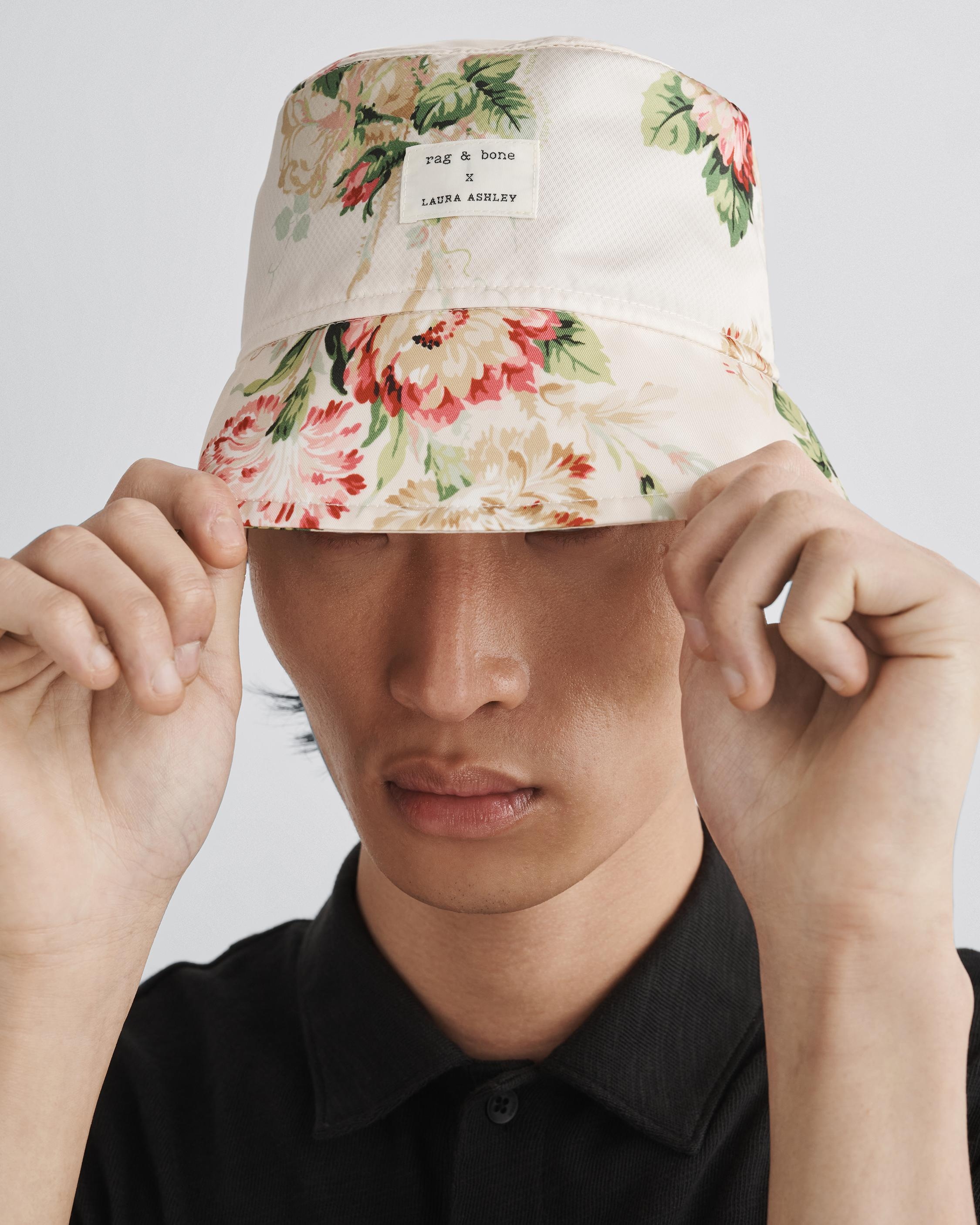 Laura Ashley Bucket Hat
Nylon Hat - 4