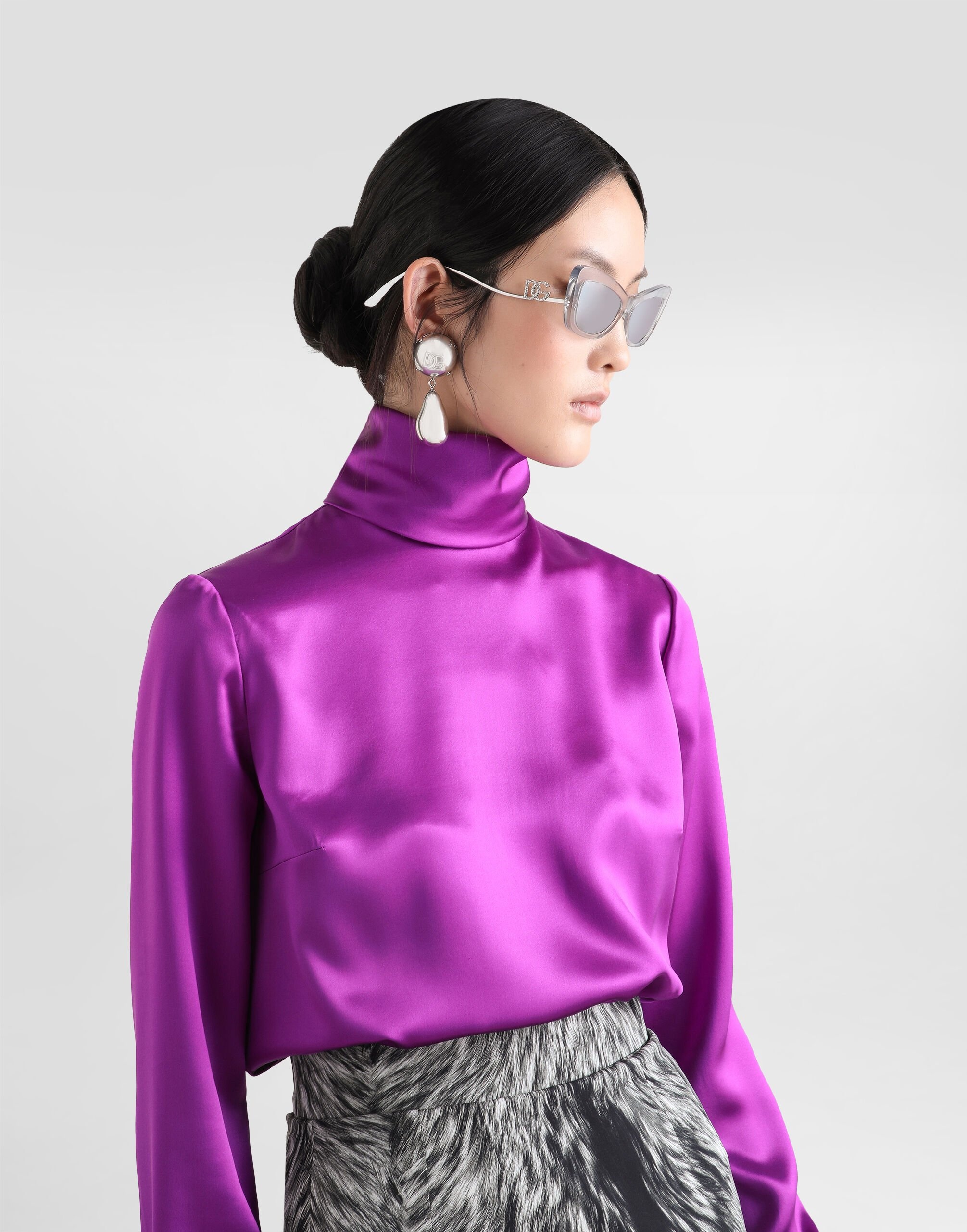 Silk satin sack top with turtle-neck - 5