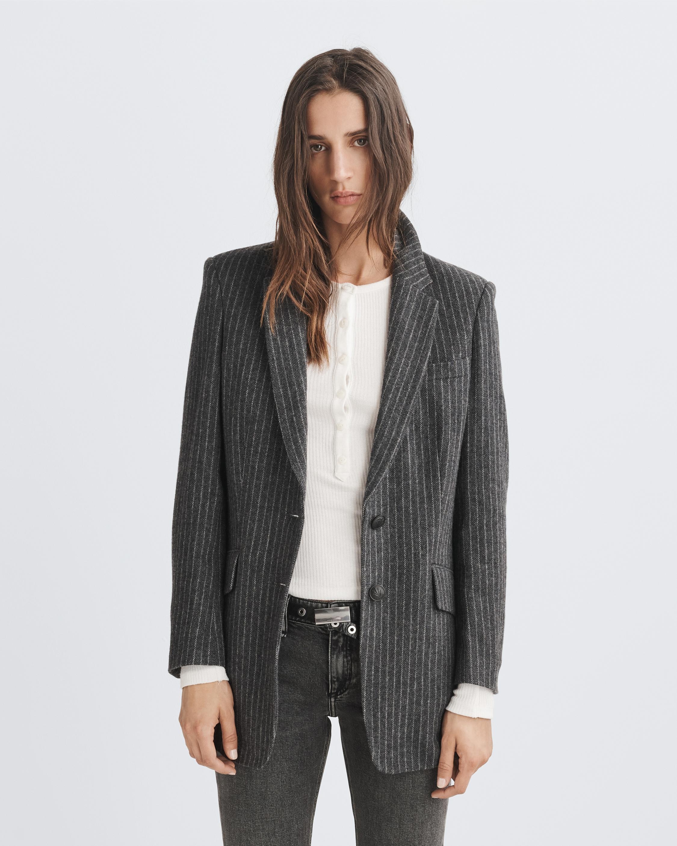 Charles Italian Wool Blazer
Relaxed Fit - 2