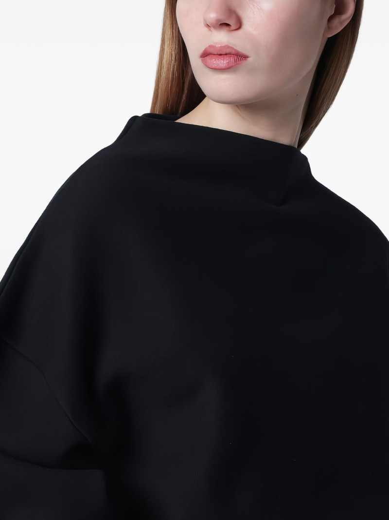 black sweatshirt 4
