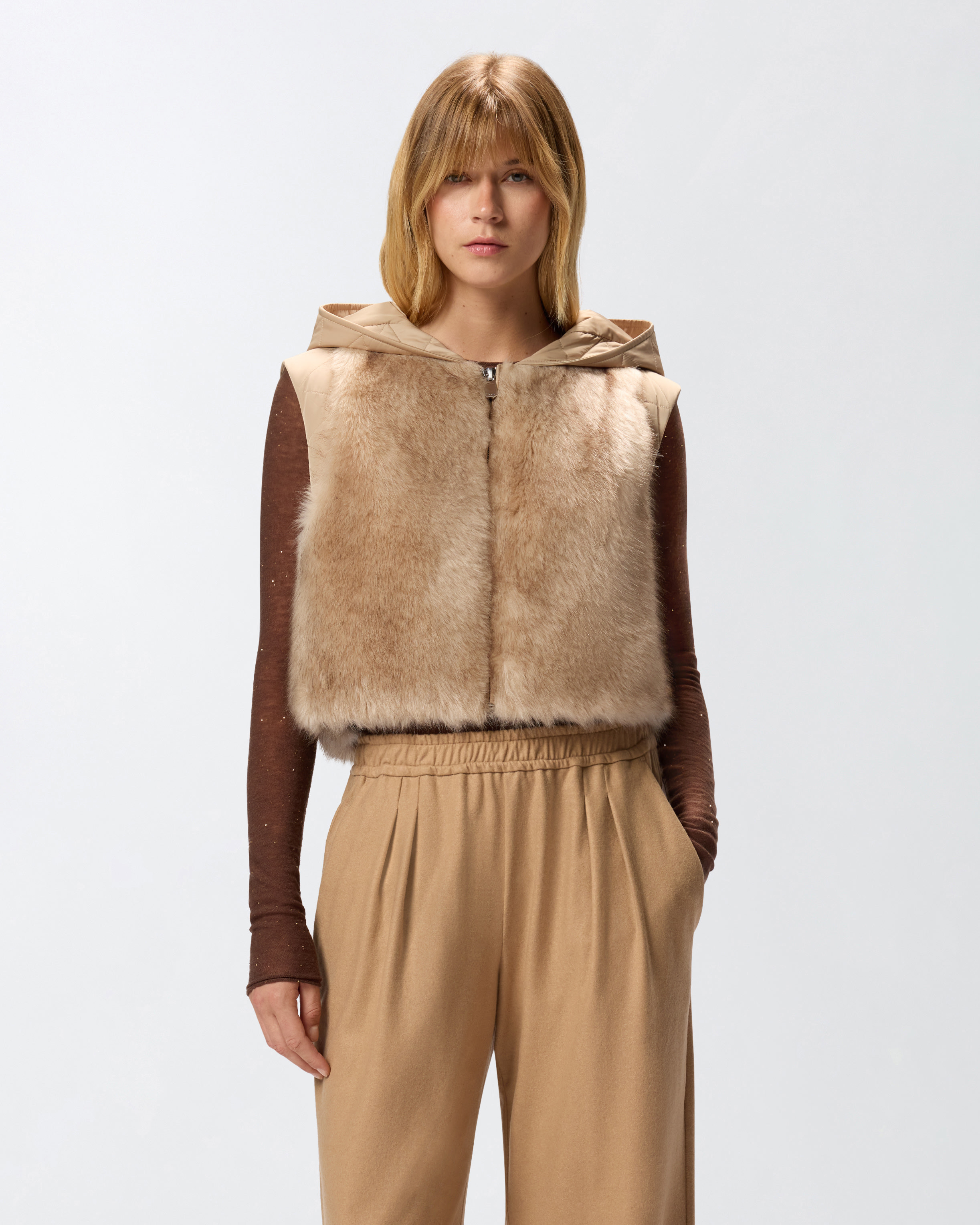 PADDED FAUX FUR GILET WITH HOOD - 2