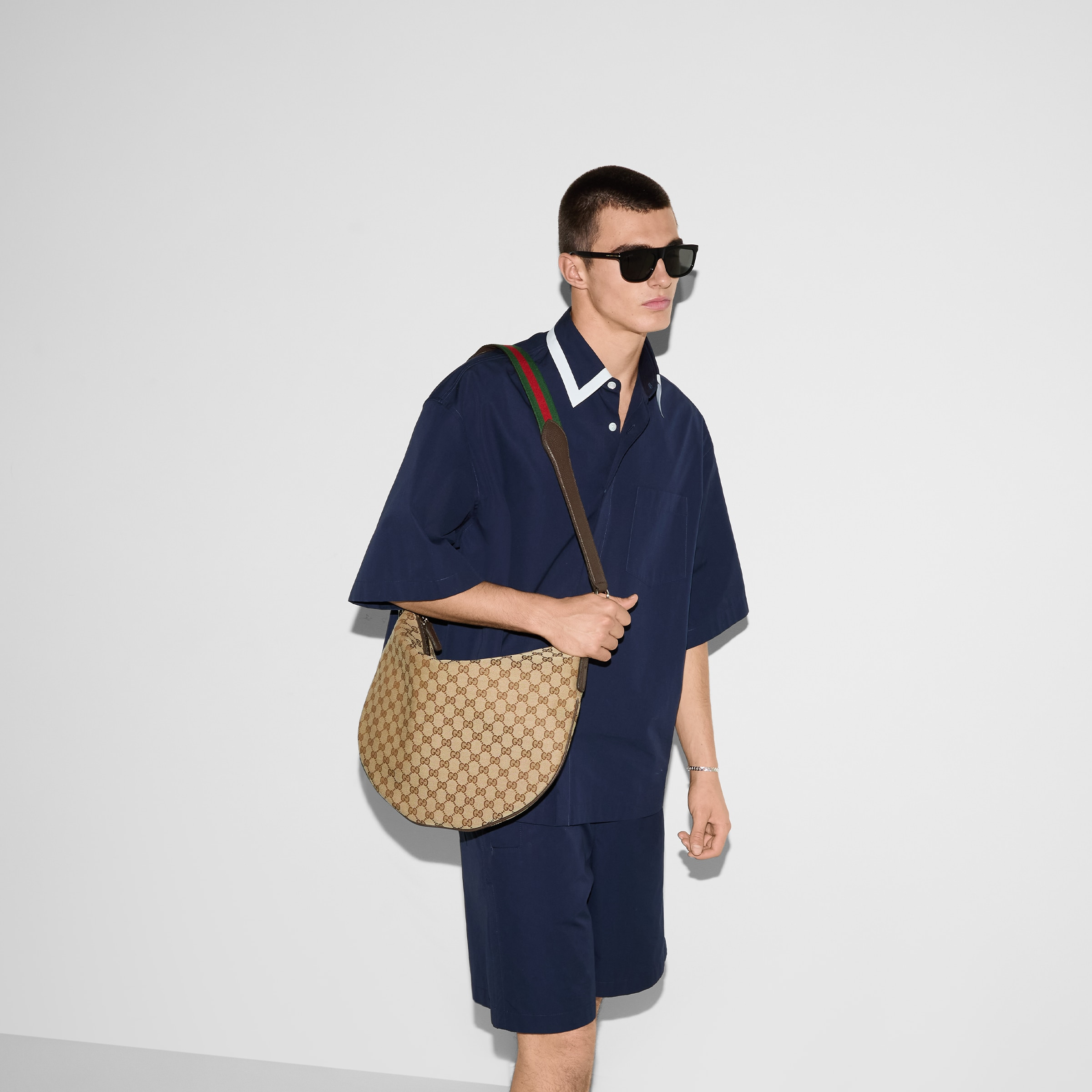 Gucci B medium shoulder bag - 3