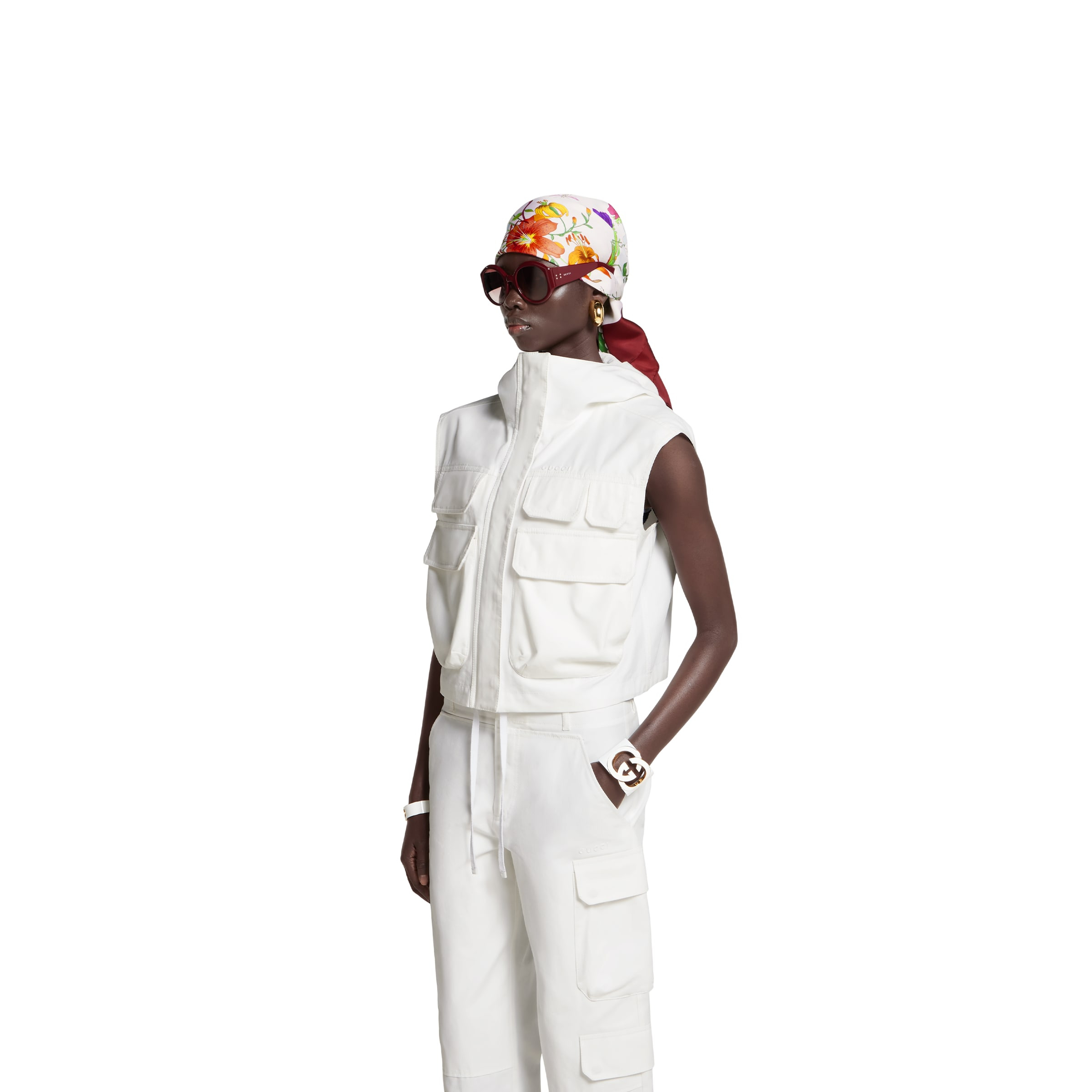 Light cotton canvas gilet with embroidery - 3