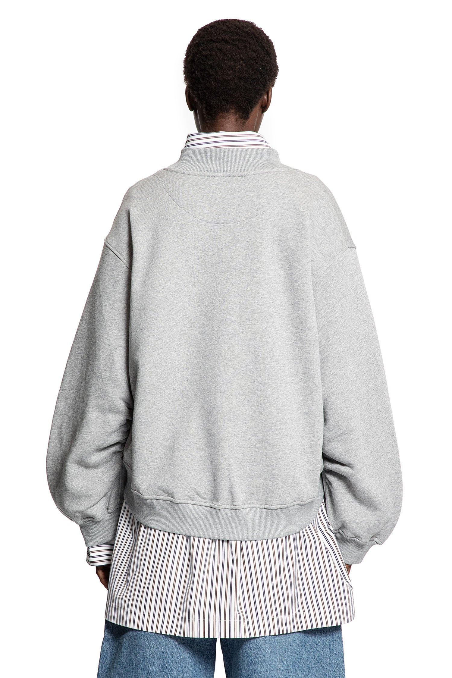 Oversize-V-Neck-Sweatshirt - 3