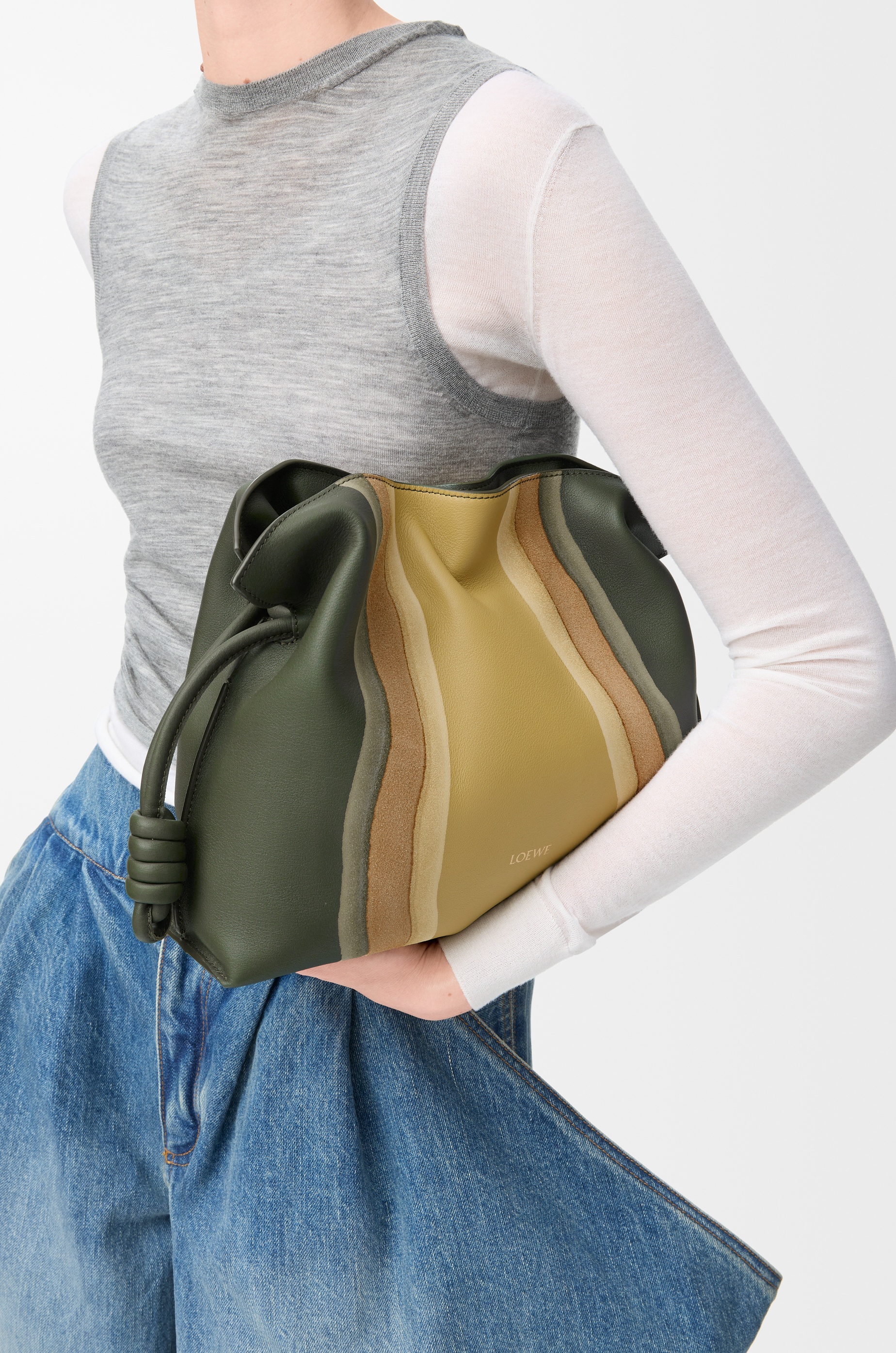 Medium Flamenco clutch in nappa calfskin - 3