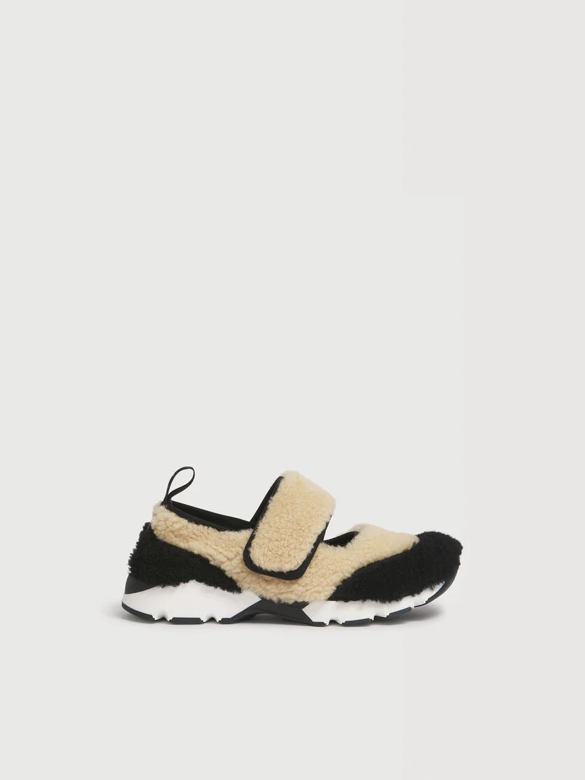 BEIGE AND BLACK SHEARLING MARY JANE RUNNING SNEAKER - 1
