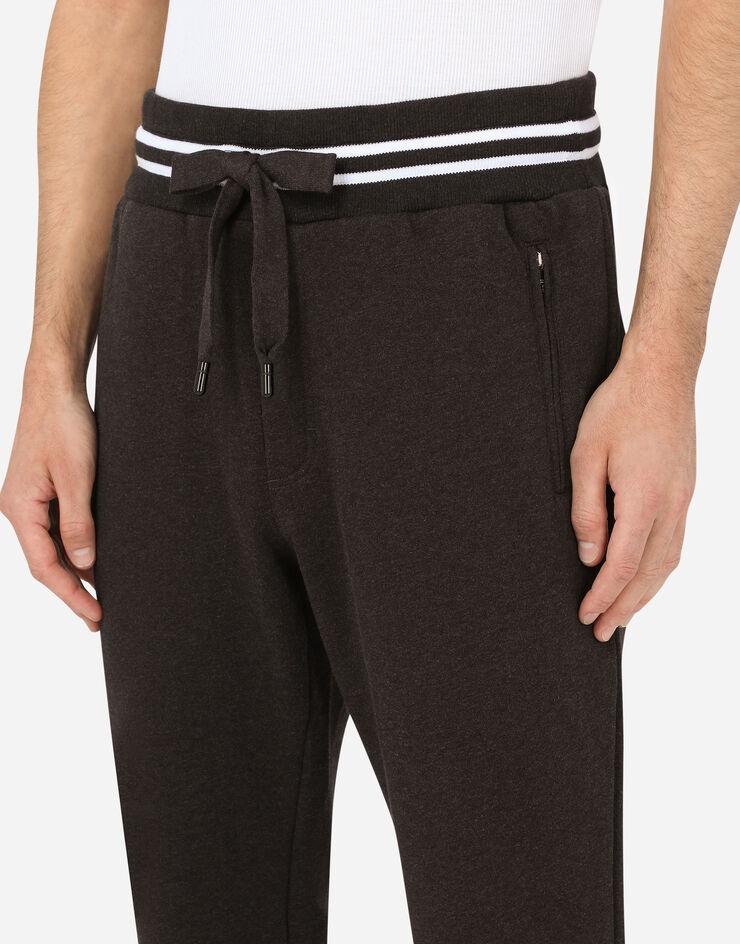 Jersey jogging pants with branded plate - 4