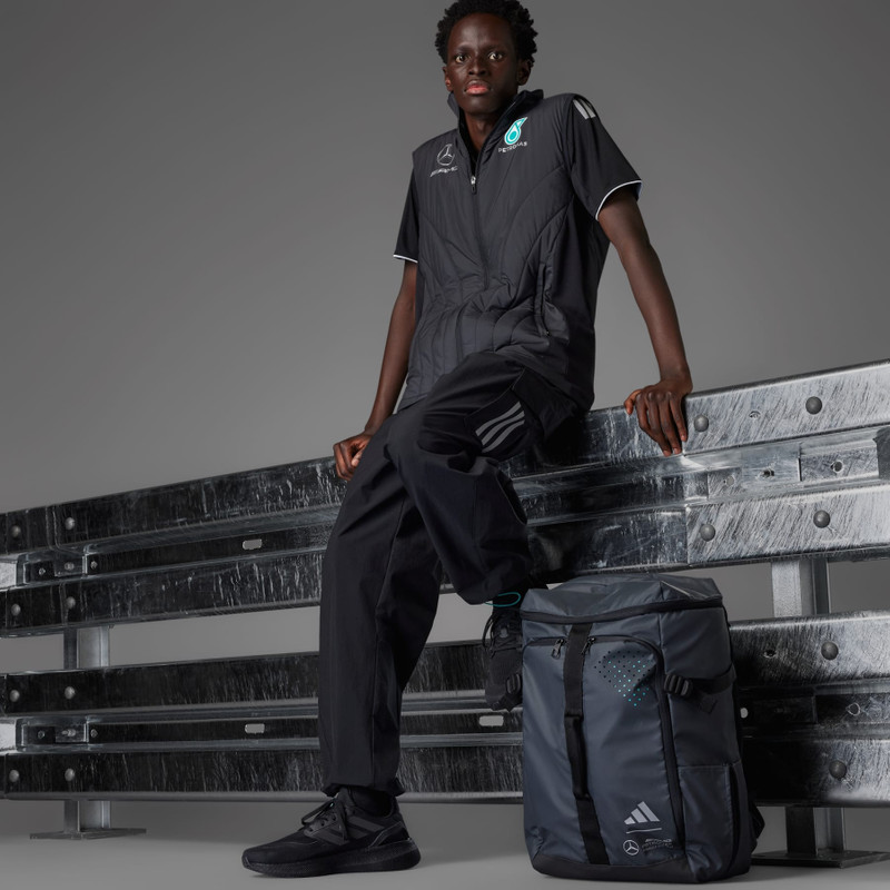 MERCEDES - AMG PETRONAS FORMULA ONE TEAM MECHANICS VEST 8