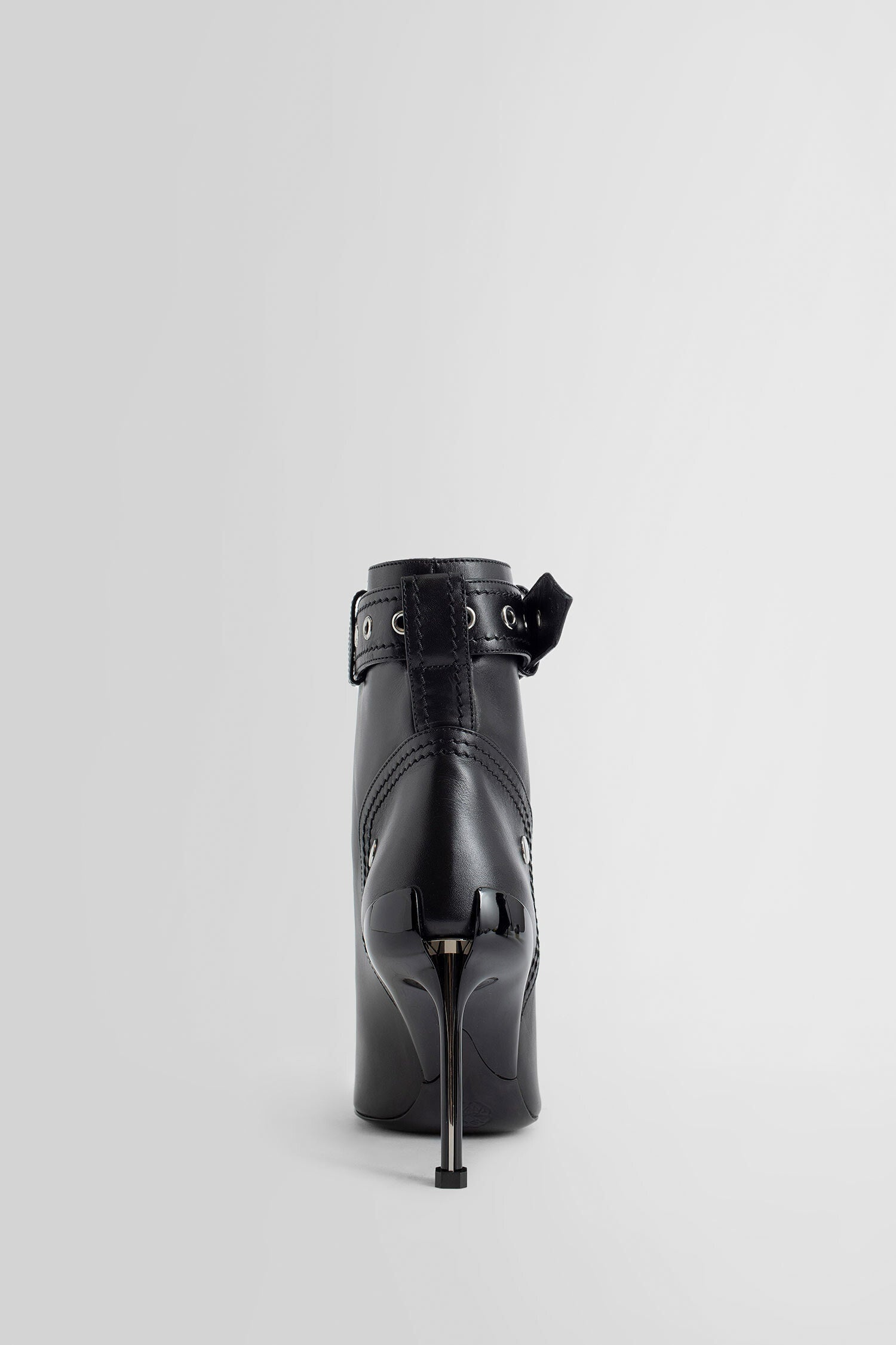 ALEXANDER MCQUEEN WOMAN BLACK BOOTS - 3